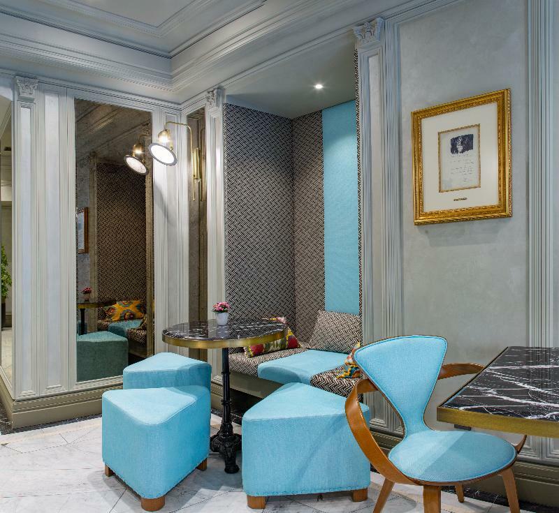Hotel Art Gallery